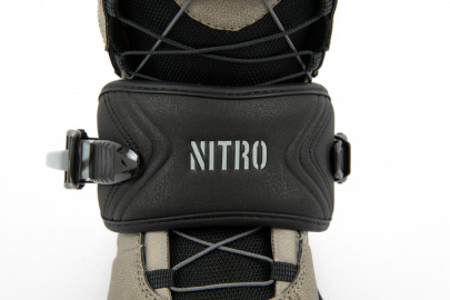 Snowboardové vázání Nitro Staxx
