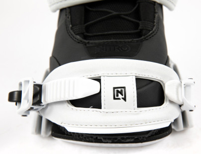 Snowboardové vázání Nitro Staxx