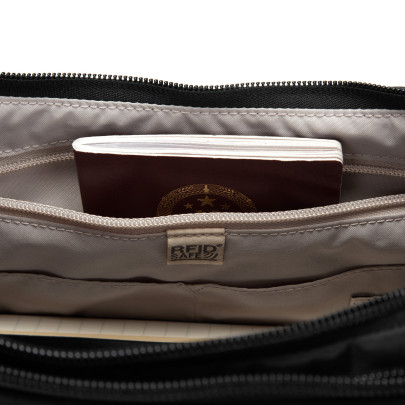 kabelka Pacsafe Cruise Carry All Crossbody