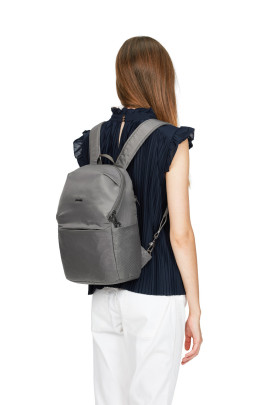 batoh Pacsafe Cruise Essentials Backpack