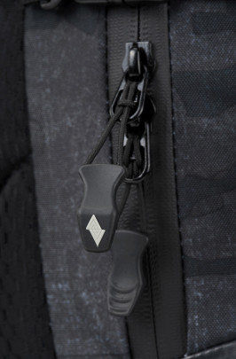 Nitro Slash 25 - černá camo - 25l