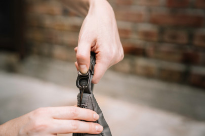 kabelka Pacsafe Cruise All Day Crossbody