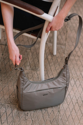 kabelka Pacsafe Cruise All Day Crossbody