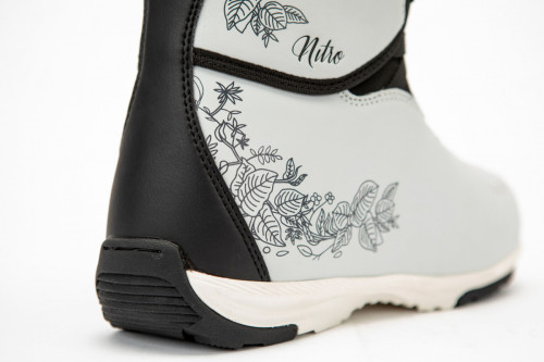 Dámské snowboardové boty Nitro Futura TLS